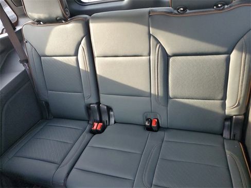 Certified 2025 GMC Yukon AT4 w/ AT4 Premium Package image 10