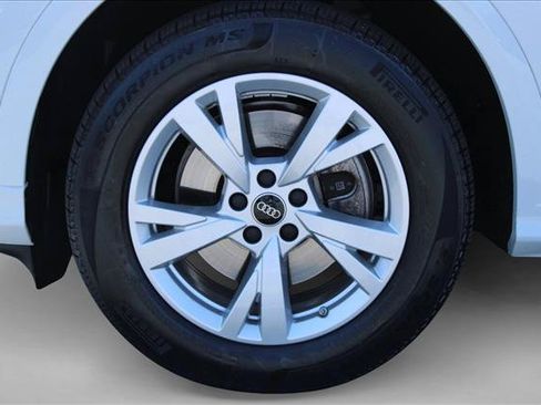 Certified 2025 Audi Q5 Premium w/ Convenience Package AWD/4WD image 15