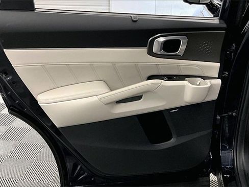 Used 2024 Kia Sorento SX Prestige image 20