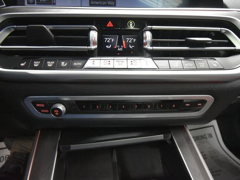 Used 2022 BMW X5 xDrive40i w/ Executive Package image 16