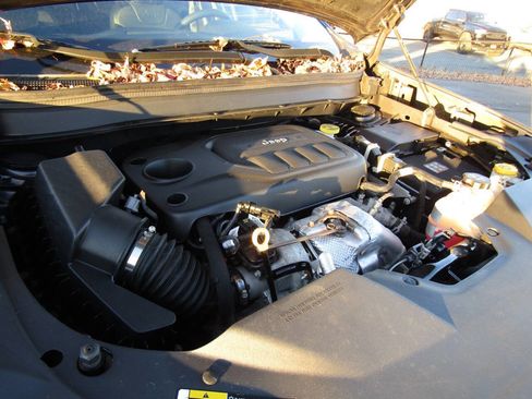 Used 2022 Jeep Cherokee Latitude Lux image 27