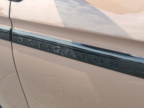 New 2026 Lincoln Navigator Black Label AWD/4WD image 7