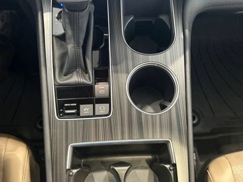 Certified 2024 Toyota Sienna Limited AWD/4WD image 14