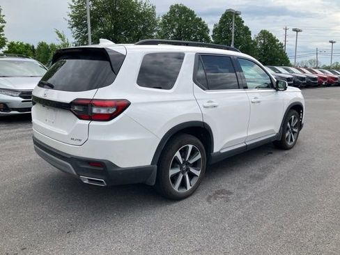 Used 2025 Honda Pilot Elite image 4
