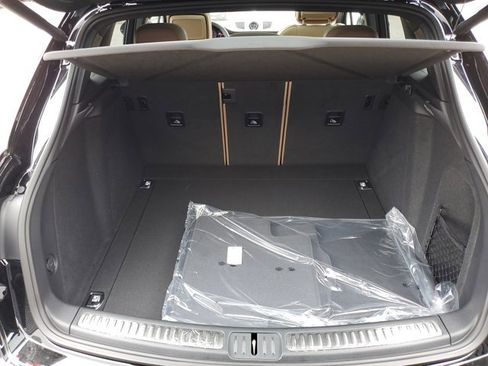 Used 2025 Porsche Macan image 15