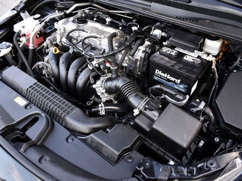 Used 2021 Toyota Corolla LE image 44