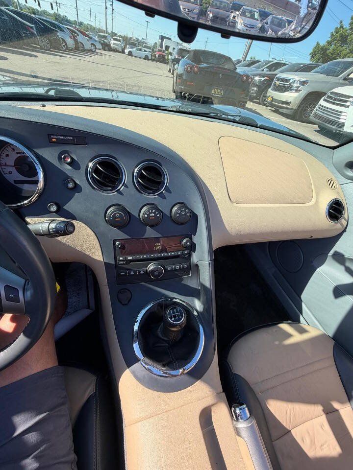 Used 2006 Pontiac Solstice Convertible w/ Premium Package RWD image 56