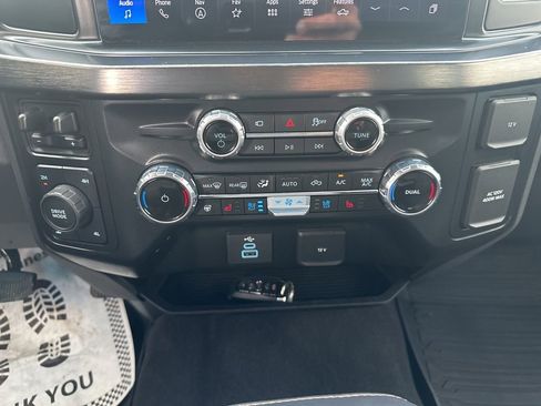 Used 2025 Ford F350 Lariat w/ Black Appearance Package AWD/4WD image 23