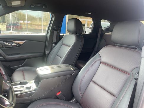 Used 2025 Chevrolet Blazer RS image 32