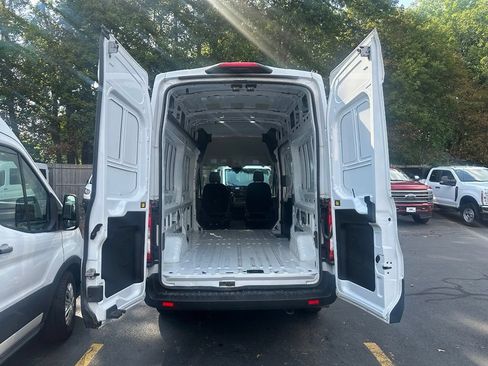 Used 2025 Ford Transit 250 148 High Roof AWD image 9