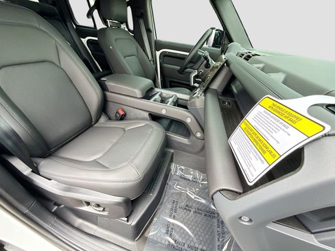 New 2026 Land Rover Defender 110 X-Dynamic SE AWD/4WD image 15