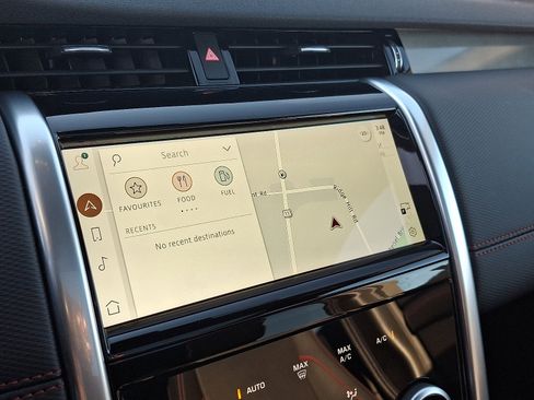 Used 2022 Land Rover Discovery Sport SE R-Dynamic image 17