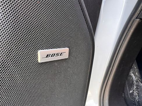 Used 2021 Chevrolet Tahoe Premier w/ Premium Package image 12