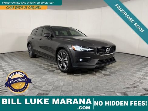 Used 2025 Volvo V60 B5 Cross Country Plus AWD/4WD image 1