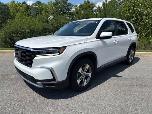 Used 2023 Honda Pilot EX-L image 3