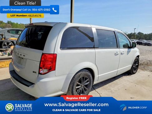 Used 2019 Dodge Grand Caravan SE image 4