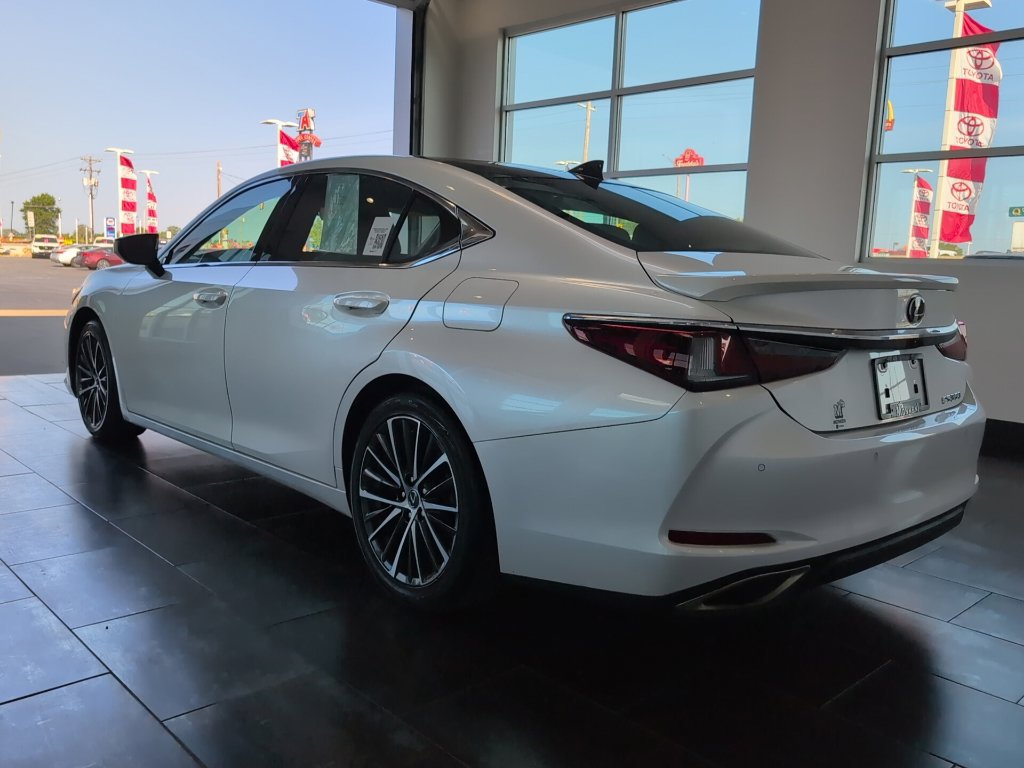Used 2022 Lexus ES 350 w/ Premium Package FWD image 5