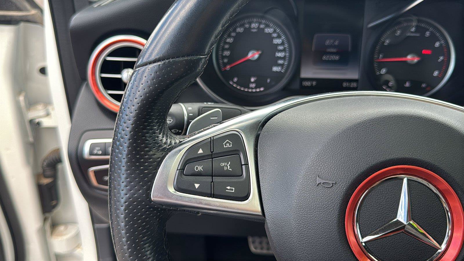 Used 2019 Mercedes-Benz GLC 300 4MATIC Coupe image 13