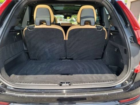 Used 2018 Volvo XC90 T6 Momentum w/ Convenience Package AWD/4WD image 32