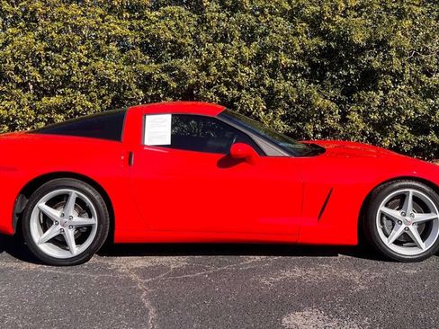 Used 2013 Chevrolet Corvette Coupe image 7