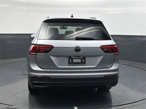 Used 2023 Volkswagen Tiguan S image 5