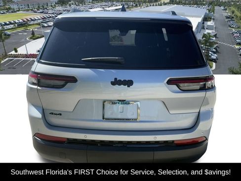 Certified 2025 Jeep Grand Cherokee L Altitude image 7