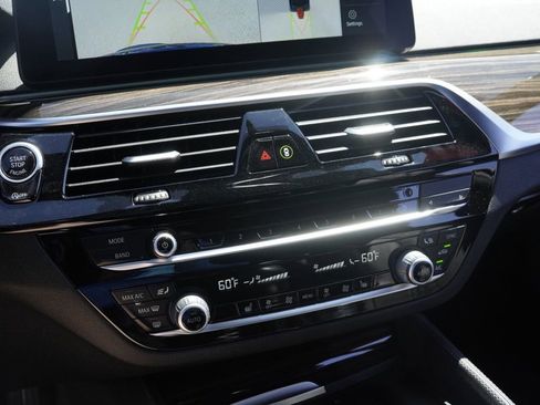 Used 2021 BMW 530i w/ M Sport Package image 16