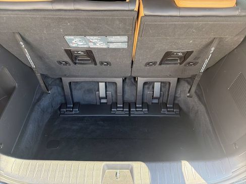 Used 2024 Kia Carnival LX FWD image 51