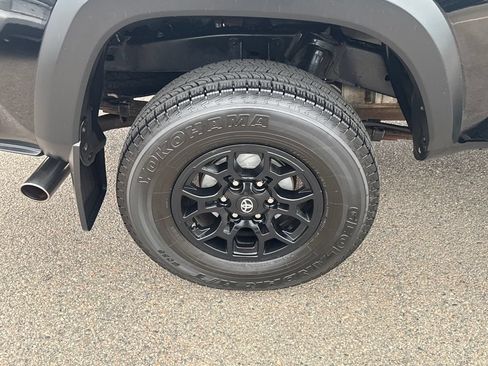Used 2019 Toyota Tacoma SR w/ SX Package AWD/4WD image 40