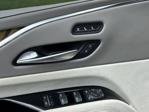 Used 2021 Cadillac Escalade Premium Luxury Platinum image 20