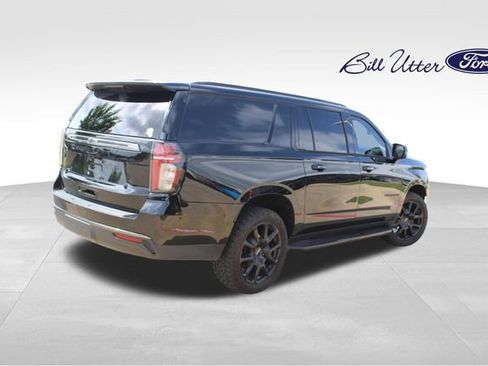 Used 2021 Chevrolet Suburban RST w/ Luxury Package AWD/4WD image 5