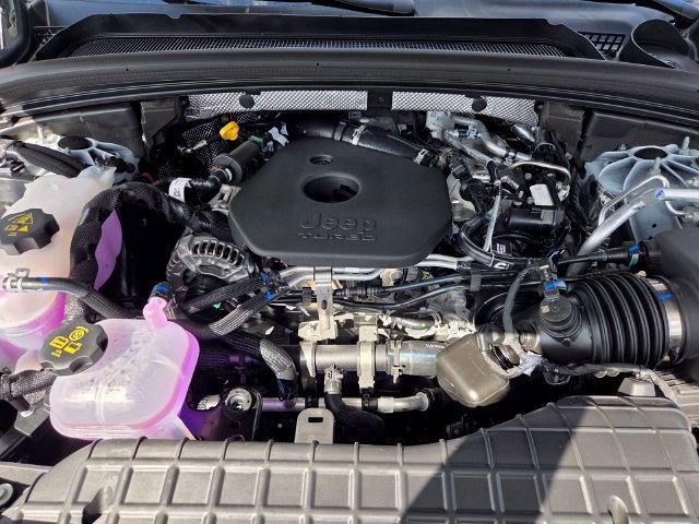 New 2027 Jeep Grand Cherokee Limited RWD image 27