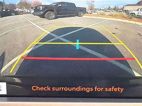 Used 2023 Toyota Crown Limited image 29