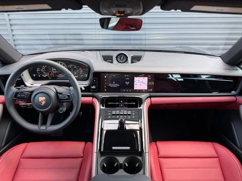 New 2026 Porsche Panamera 4 AWD/4WD image 17