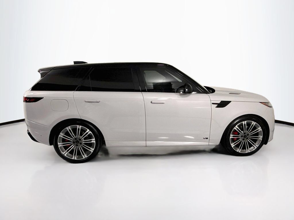 New 2026 Land Rover Range Rover Sport Dynamic SE AWD/4WD image 4
