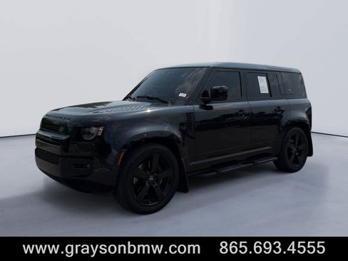 Used 2024 Land Rover Defender 110 V8 AWD/4WD image 7