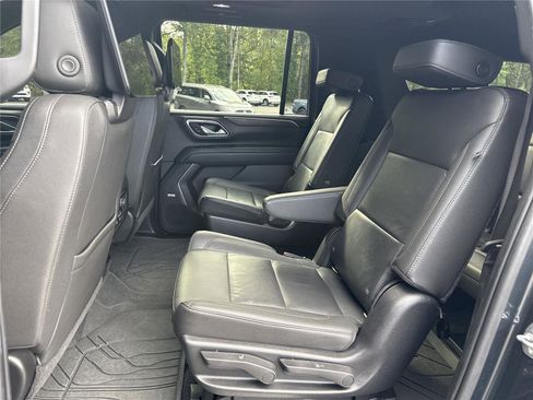 Used 2021 Chevrolet Suburban LT w/ Rear Media and Nav Package image 9