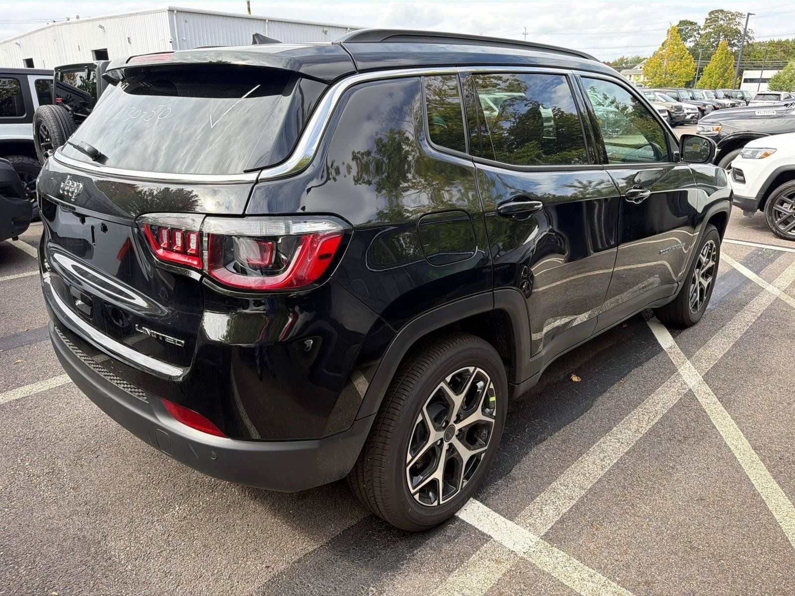 New 2026 Jeep Compass Limited AWD/4WD image 2