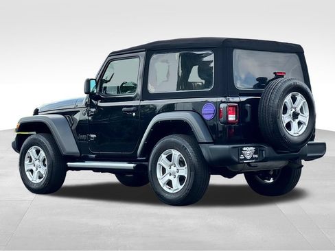 Used 2022 Jeep Wrangler Sport AWD/4WD image 5