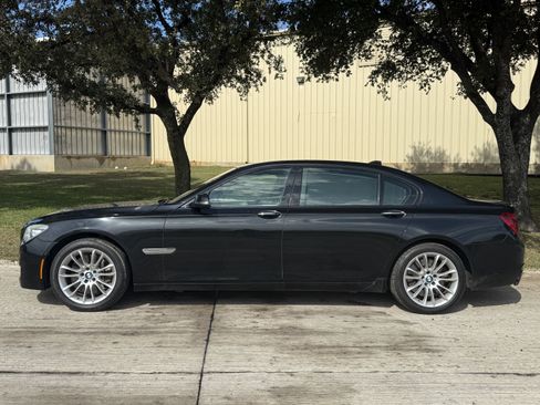 Used 2014 BMW 750Li image 4