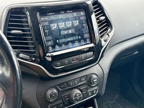 Used 2021 Jeep Cherokee Limited image 15