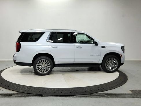New 2026 GMC Yukon Denali w/ Sun & Power Step Package AWD/4WD image 9