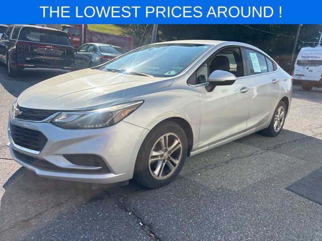 Used 2017 Chevrolet Cruze LT w/ Convenience Package FWD image 2