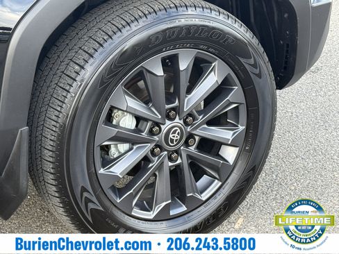 Used 2024 Toyota Land Cruiser image 28