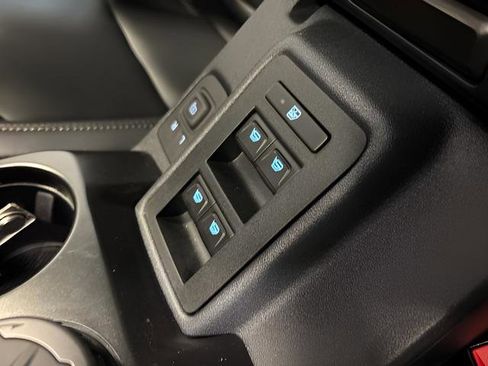 Used 2025 Ford Bronco Badlands AWD/4WD image 11
