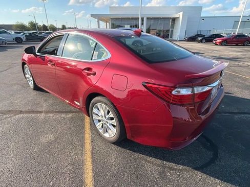 Used 2015 Lexus ES 300h w/ Navigation System Package FWD image 7