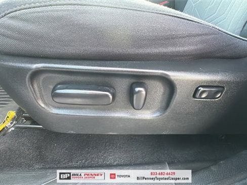 Used 2021 Toyota Tacoma TRD Sport image 16