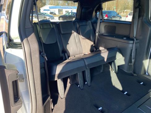 Used 2019 Dodge Grand Caravan SXT image 39