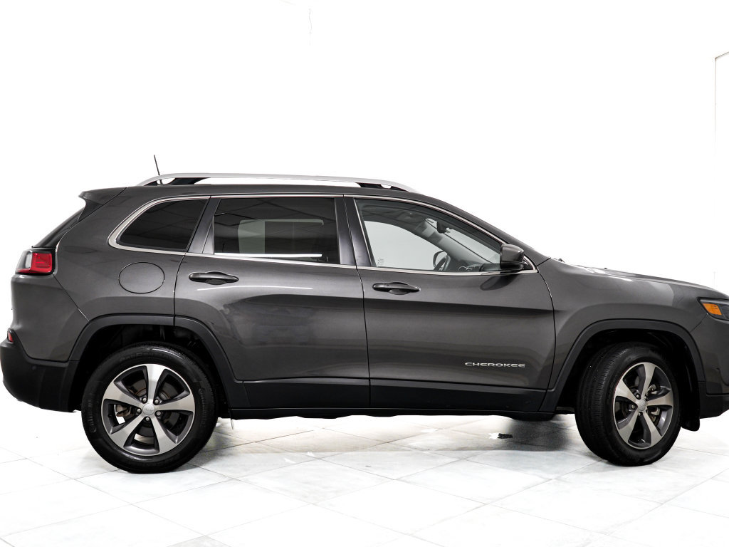 Certified 2021 Jeep Cherokee Limited w/ Elite Package AWD/4WD image 7