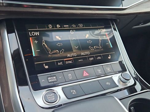 Used 2021 Audi Q7 2.0T Premium w/ Convenience Package image 24